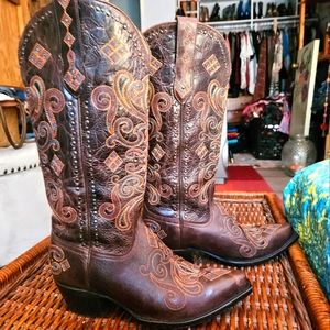 BLACK STAR,sz 9.5, Lockhart,dk brown, emroidered,snip toe, western cowboy boots